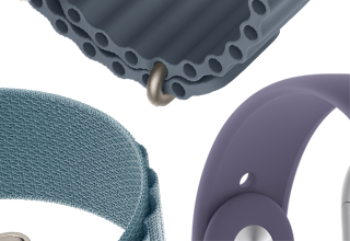 Paski do Apple Watch Series 11: pasek sportowy w kolorze mlecznego fioletu, pasek Ocean w kolorze marynarskiego granatu, opaska Alpine w kolorze jasnoniebieskim