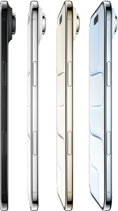 Pokazany z boku iPhone Air we wszystkich czterech kolorach: błękitnym, jasnego złota, białego obłoku i gwiezdnej czerni. Prezentacja bardzo smukłego profilu, systemu aparatu Fusion, przycisku bocznego i panelu Sterowanie aparatem